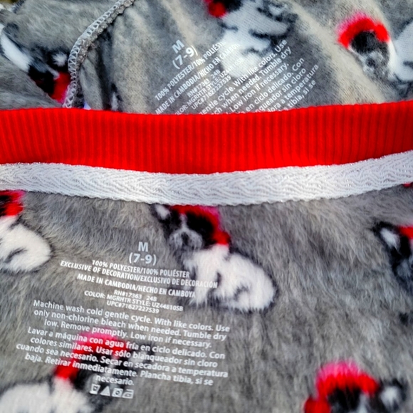 NEW Bulldogs wearing Santa Hats Loungewear - Pajamas from Kohl's - Picture 17 of 17